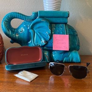 Brand new, never worn Gucci sunglasses